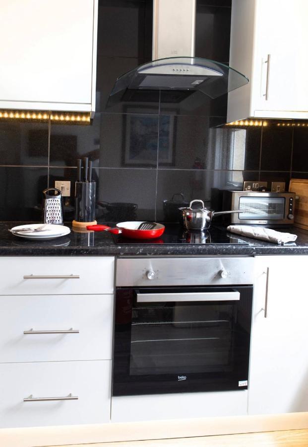 Ammonite Luxury Beachfront Apartment Lyme Regis Exterior foto